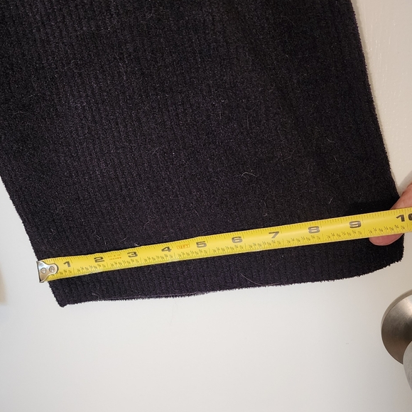 Barefoot Dreams Black Ribbed Crop NWT size S - Picture 5 of 6